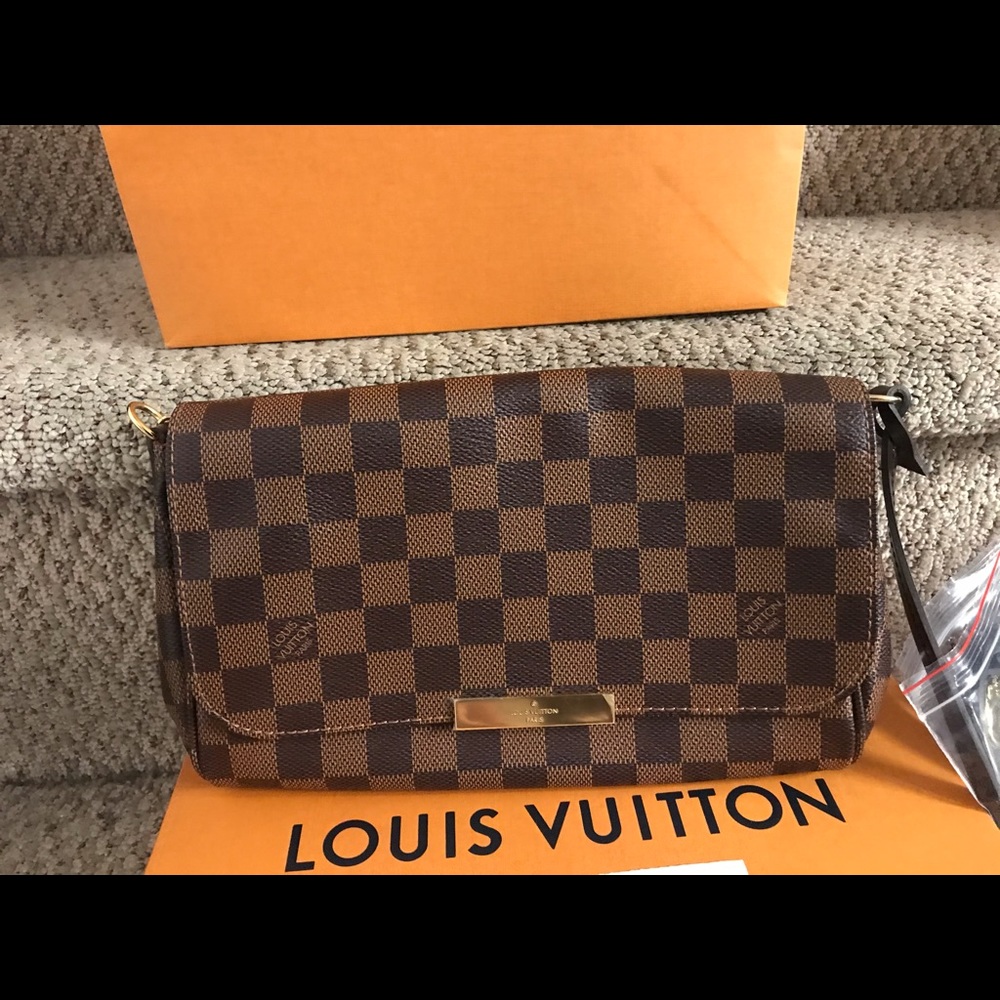 Louis Vuitton Favorite MM